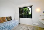 Location vacances Belle Mare - Azuri Beachside Apartment with Private Garden-4