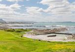 Location vacances De Kelders - Groot Kabeljou Oceanfront Family Fun Kleinbaai-4
