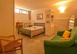 Location vacances San Bartolomeo al Mare - Beach Front Apartment-4