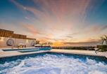 Location vacances  Aruba - Stunning Sunset Views, Big Pool, Hot Tub, Sleeps 8-2