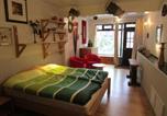 Location vacances Rostock - Ferienwohnung-im-mauerbluemchen-1