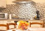 Location vacances Pieve Fosciana - Cozy House in Castelnuovo di Garfagnana + Large Garden-4