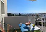 Location vacances  Gard - Sol-y-Days Sloop Port Royal 2 chambres et parking terrasse avec vue-1