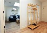Location vacances  Gare de Swansea - Albert Hall City Luxe-2