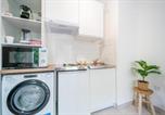 Location vacances  Hauts-de-Seine - Sensations - Studio dans le quartier d'affaires-3