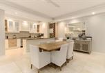 Location vacances  table mountain - Villa Stern Close Camps Bay-4