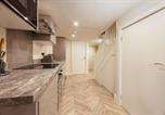 Location vacances Leeds - Stylish Duplex Headrow Apartments Ls1-2