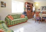 Location vacances Piana degli Albanesi - 5 Bedroom Nice Home In Monreale-3