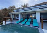 Location vacances  Palm Island ou Ile Prune - New modern ocean view villa, 3 mins walk to Beach-4