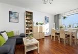 Location vacances Katowice - Functional & Cozy Apartment with Balcony and Workspace by Noclegi Renters-1