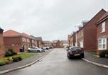 Location vacances Leamington Spa - 4 Bed Business Stay in Warwick Office & Garden-4