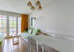 Location vacances Urrugne - Studio moderne avec piscine et parking, proche corniche basque - Fr-1-2-303-4