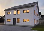 Location vacances Gare de Bonn - Ferienwohnung Julia Im Neubau-2