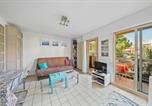 Location vacances Hyères - Appartement à Hyères avec Piscine et Balcon-1