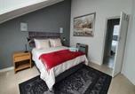 Location vacances Mossel Bay - Santos Beach Pavilion E-4