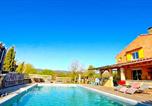 Location vacances Villeneuve-la-Comptal - Authentique Maison Piscine-1