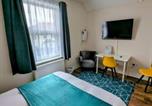 Location vacances Hounslow - King En suite Room Close to Heathrow Airport-2