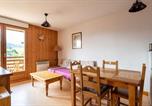 Location vacances Saint-Sorlin-d'Arves - Apartements Les Bouquetins N°07 -  2P4-2