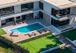 Location vacances Stobreč - Stylish 5-bedroom villa Aride with pool, sea views-4