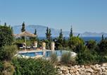 Location vacances La plage de Navagio - Blue Caves Villas - exceptional Villas with private pools direct access to the sea-3