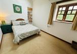 Location vacances St Clears - Old Oak Barn - Two bedroom rural barn in woodland-2