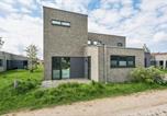Location vacances Lembruch - Beach Front Home In Lembruchdümmer See-1