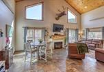Location vacances Hill City - 5 Miles from Mt- Rushmore with private hot tub-3