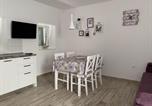Location vacances Okrug - House Little Flower-4