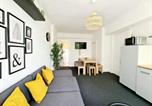 Location vacances Hamburg - Spacious Apt for 9 in great location-1