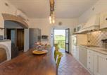 Location vacances Monteroni d'Arbia - Stunning Apartment In Ville Di Corsano-2