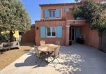 Location vacances La Croix-Valmer - Maison rénovée avec jardin et climatisation, proche vignes - Fr-1-726-28-1