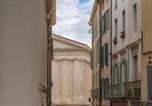 Location vacances Nîmes - Loft calme à la Maison Carrée - Une Nuit à Nîmes-2