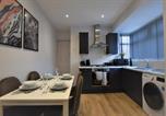 Location vacances  Gare de Sunderland - Dwell Living Stylish 4bd Home-2