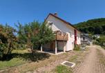 Location vacances Saulxures-sur-Moselotte - Gîte confortable avec terrasse et vue montagne, proche loisirs et pistes - Fr-1-589-755-1