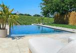 Location vacances  Val-d'Oise - Wine Barn With Pool In The Heart Of Layon-1