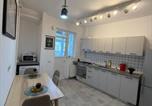 Location vacances  Eglise Stavropoleos - Nice apt at 5 min walking distance from old town-1