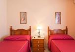 Location vacances  Badalone - Hostal San Francisco-2