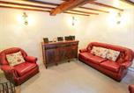 Location vacances  Gare de Redditch - Fern Cottage-4