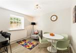 Location vacances Leamington Spa - Spacious Modern 2 Bed Apartment with Parking - Pass the Keys-3