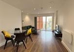 Location vacances Bracknell - Modern 2 bed with parking - Grand Exchange, Brackn-3