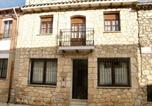 Location vacances  Burgos - Warm House in Baños de Valdearados, Farm Close to Town-2