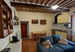 Location vacances Chiusdino - Piccolo appartamento-1