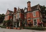 Location vacances Tondu - The Coed-Y-Mwstwr Hotel-1