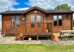 Location vacances Hartpury - Beautiful Danford House & Lodge with Hot Tub-3