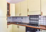 Location vacances  Province de Vibo-Valentia - Beautiful Apartment In Briatico-3