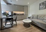 Location vacances  Gare de Dorridge - Modern Studio in Central Solihull near Nec-1