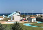 Location vacances Leucate - Charmante Villa T3 avec Terrasse, Parking et Proximité Plage - Idéale Familles, 5 Couchages - Fr-1-81-472-4