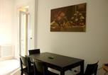 Location vacances  Ville métropolitaine de Bologne - Cozy Apartment in Bologna with Terrace-4