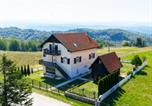 Location vacances  uzice - Evergreen Escape Apartment-1