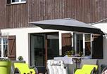 Location vacances Saulxures-sur-Moselotte - Ferme Vosgienne rénovée avec spa, sauna, jacuzzi, billard et étang privé en pleine nature - Fr-1-589-327-4